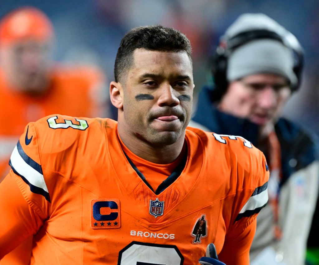 Broncos vs. Patriots: Live updates and highlights from the NFL Week 16 game