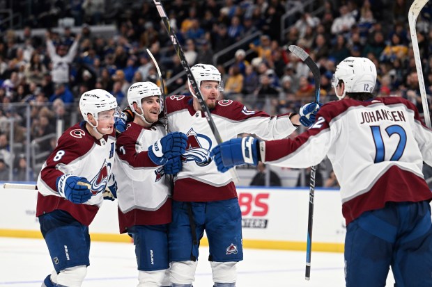 It wasn’t pretty, but Avalanche snaps road losing skid with late Devon Toews goal in St. Louis